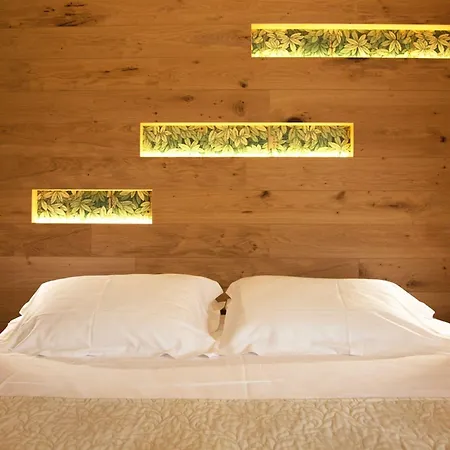 Astoria Hotel 4*