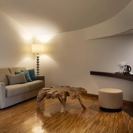 Hotel Astoria 4*