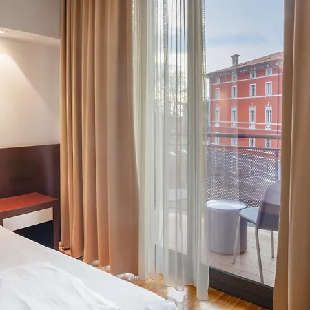 Hotel Astoria 4*